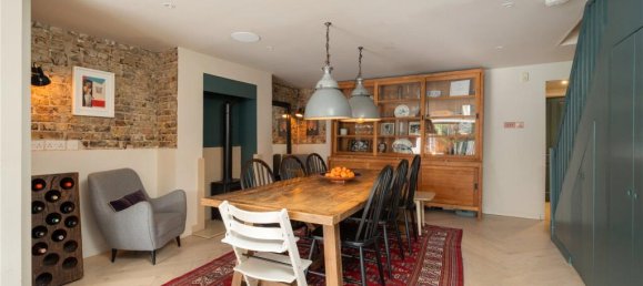 5 bedrooms House in London, United Kingdom No. 5202 8