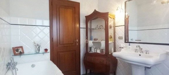 2 bedrooms Apartment in Rome, Italy No. 191886 22