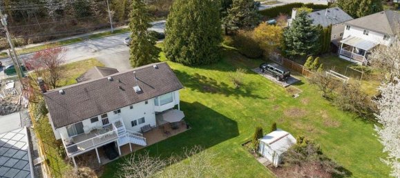 4 bedrooms House in British Columbia, Canada No. 191 11