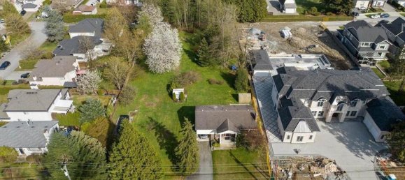 4 bedrooms House in British Columbia, Canada No. 191 5