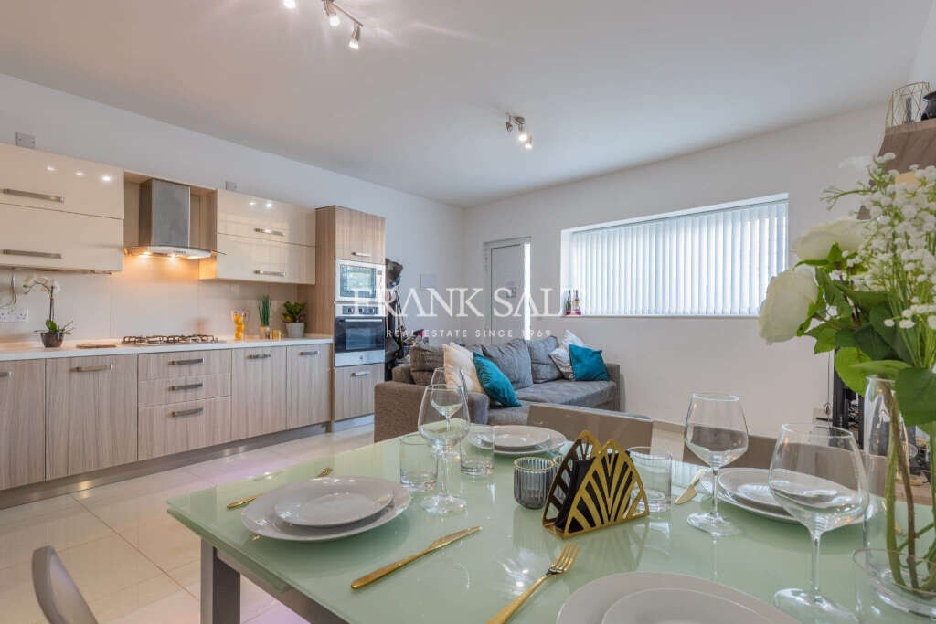 2 غرف نوم طابقين في Msida, Malta رقم 7250