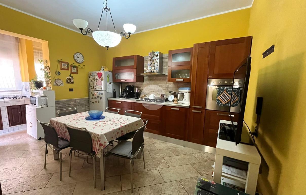 Apartamento de 5 divisões em Palermo, Italy N.º 232866