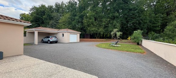 3 Schlafzimmer Haus in Charente, France, Nr. 335761 2