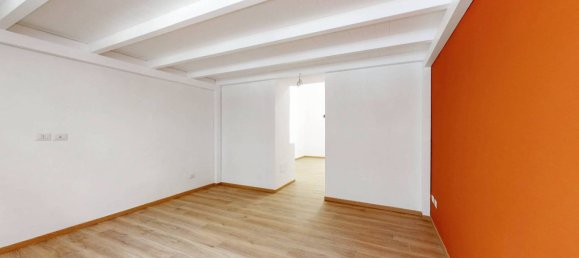 1 bedroom Apartment in Milan, Italy No. 281757 9