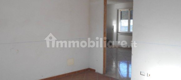 Вилла с 4 спальнями в Монкривелло, Италия № 86587 8