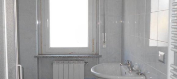 Вилла с 4 спальнями в Монкривелло, Италия № 86587 9