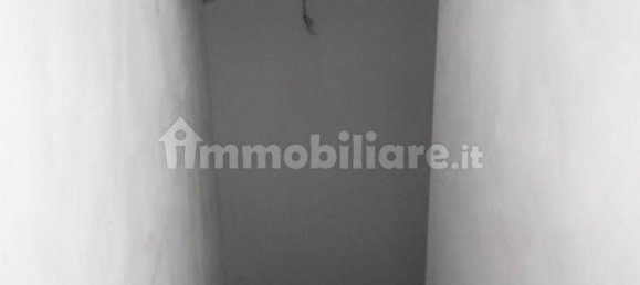 Вилла с 4 спальнями в Монкривелло, Италия № 86587 16