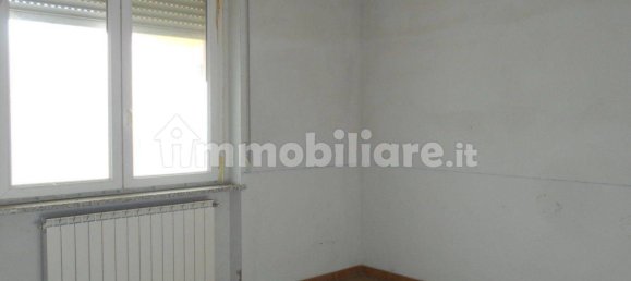 Вилла с 4 спальнями в Монкривелло, Италия № 86587 7