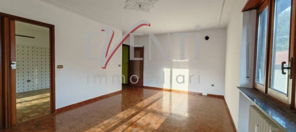 5 rooms Apartment in Perosa Argentina, Italy No. 44407 5