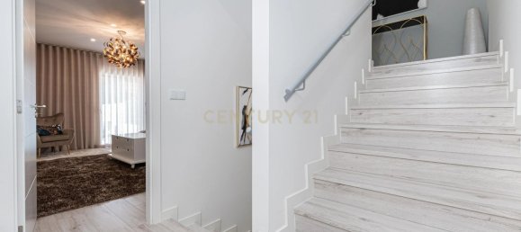 Casa T4 em Odivelas, Portugal N.º 111878 12