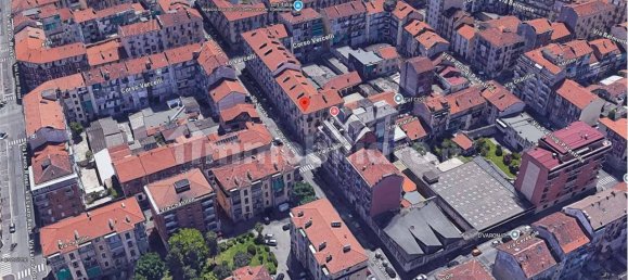 2 bedrooms Apartment in Turin, Italy No. 9106 13