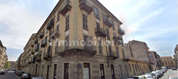 2 bedrooms Apartment in Turin, Italy No. 9106 6