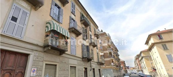 2 bedrooms Apartment in Turin, Italy No. 9106 3
