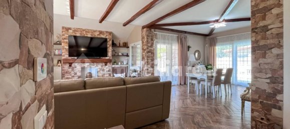 4 bedrooms Villa in Formello, Italy No. 332872 5