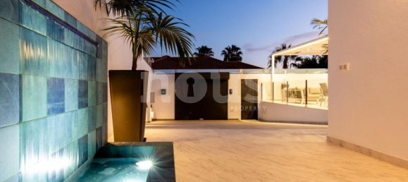 4 bedrooms Villa in Callao Salvaje, Spain No. 16149 5