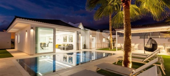 4 bedrooms Villa in Callao Salvaje, Spain No. 16149 3