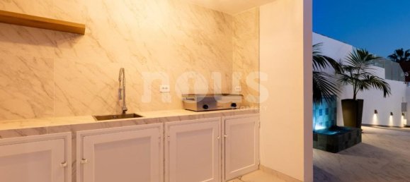 4 bedrooms Villa in Callao Salvaje, Spain No. 16149 8