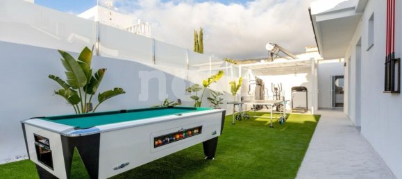 4 bedrooms Villa in Callao Salvaje, Spain No. 16149 20