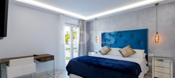 4 bedrooms Villa in Callao Salvaje, Spain No. 16149 14