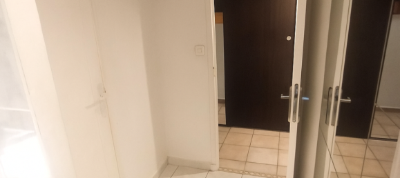 3 Schlafzimmer Wohnung in La Seyne-sur-Mer, France, Nr. 331477 12