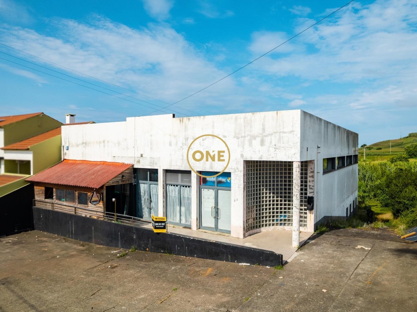 Коммерческая недвижимость 575м² в Рибейра Гранди, Португалия № 279862