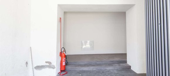 Imóvel comercial de 6 divisões em Desenzano del Garda, Italy N.º 89365 8