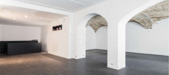 Imóvel comercial de 6 divisões em Desenzano del Garda, Italy N.º 89365 3