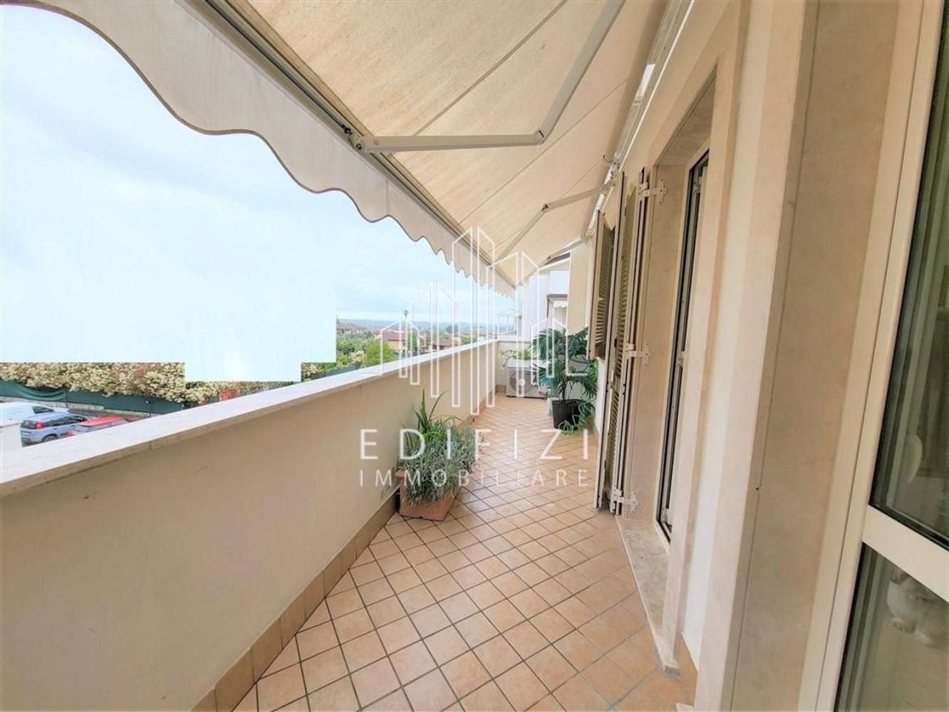 5 rooms Apartment in Massa, Italy No. 195650