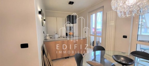 5 rooms Apartment in Massa, Italy No. 195650 4