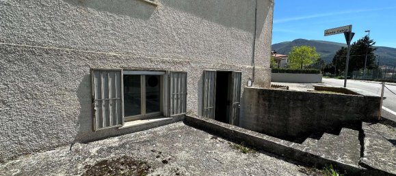 10غرفة منزل في Gualdo Tadino, Italy رقم 231797 20