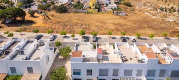 3 Schlafzimmer Haus in Quelfes, Portugal, Nr. 315965 24