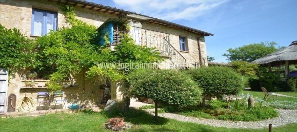 3 bedrooms House in Trequanda, Italy No. 176189 4