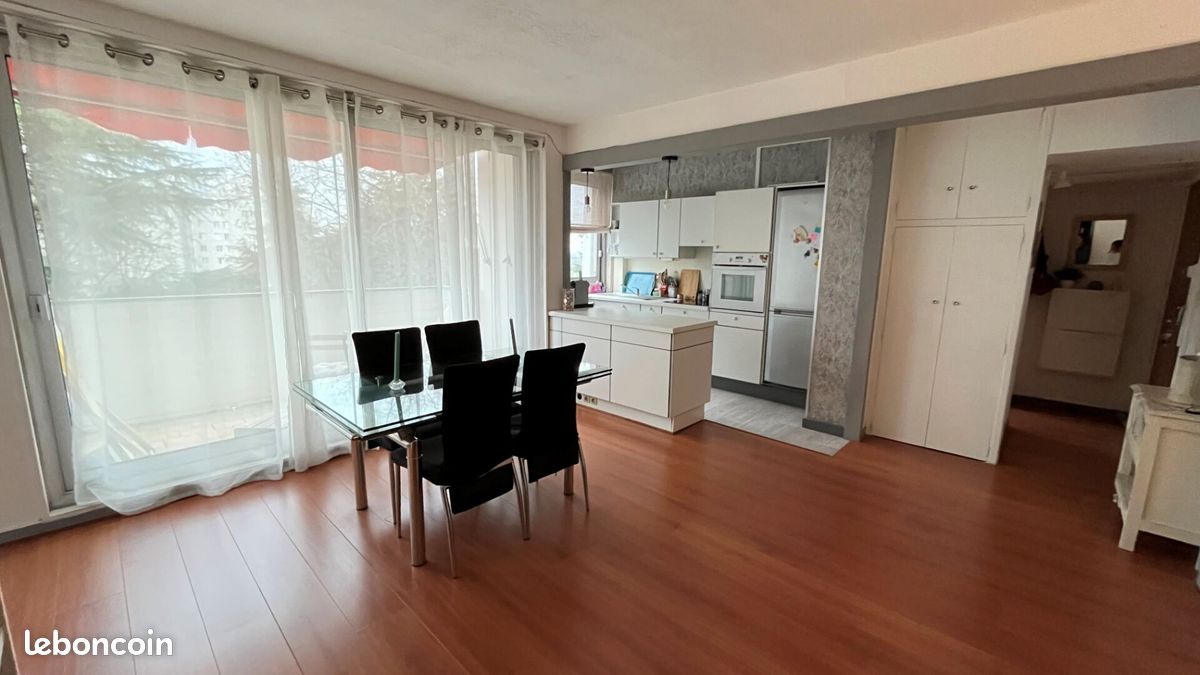 Apartamento de 2 dormitorios en Marly-le-Roi, France No. 149002