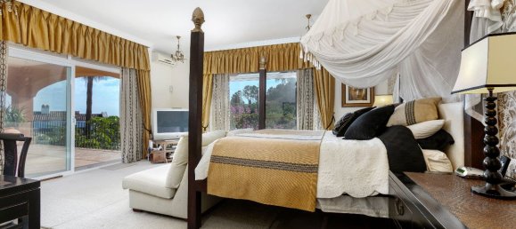 4 bedrooms Villa in Benahavis, Spain No. 4683 2