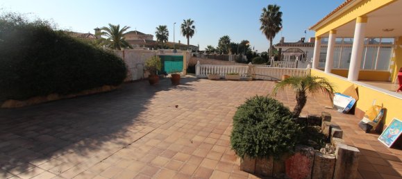 3 bedrooms Villa in La Marina, Spain No. 8269 17