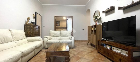3 rooms Apartment in Cremona, Italy No. 13153 17