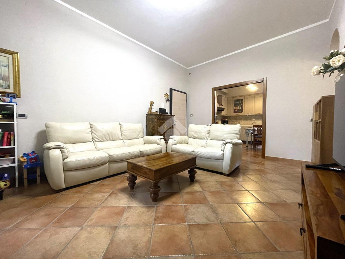 3 rooms Apartment in Cremona, Italy No. 13153