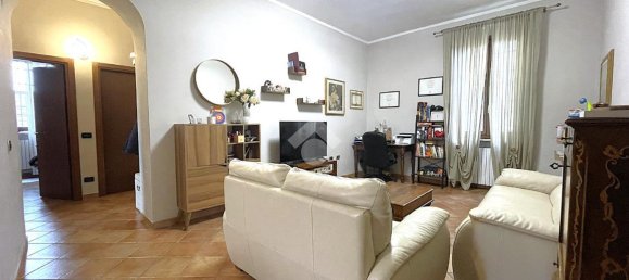 3 rooms Apartment in Cremona, Italy No. 13153 2