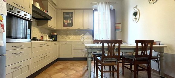 3 rooms Apartment in Cremona, Italy No. 13153 5