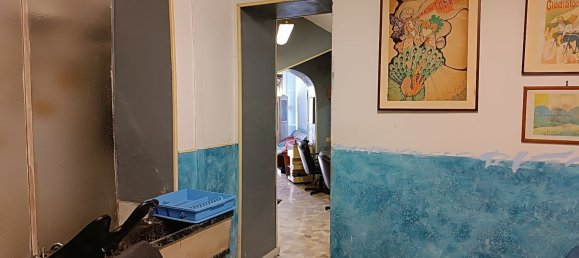 65m² Commercial property in Rome, Italy No. 72397 18