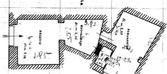 65m² Commercial property in Rome, Italy No. 72397 17