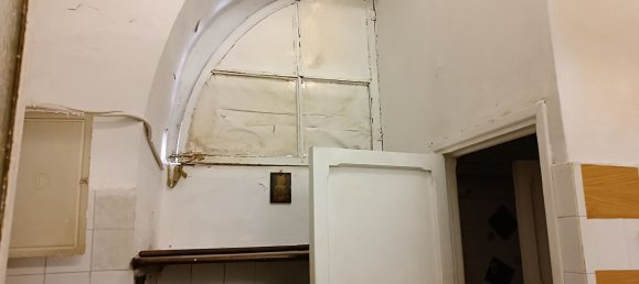 65m² Commercial property in Rome, Italy No. 72397 4