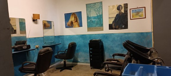 65m² Commercial property in Rome, Italy No. 72397 16