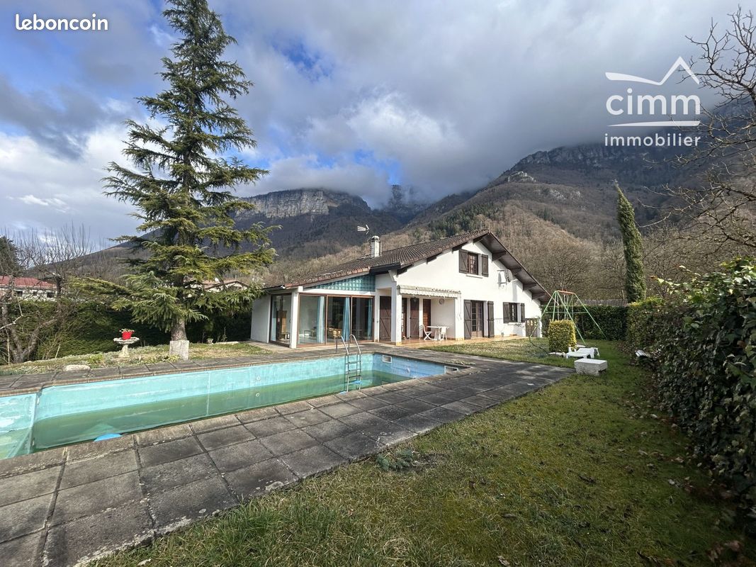 5 غرف نوم منزل في Tullins, France رقم 207222