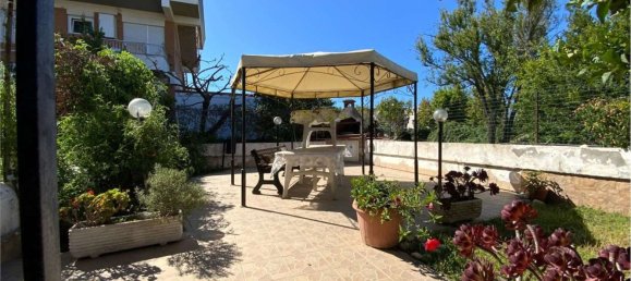 4 bedrooms Apartment in Ardea, Italy No. 334092 8