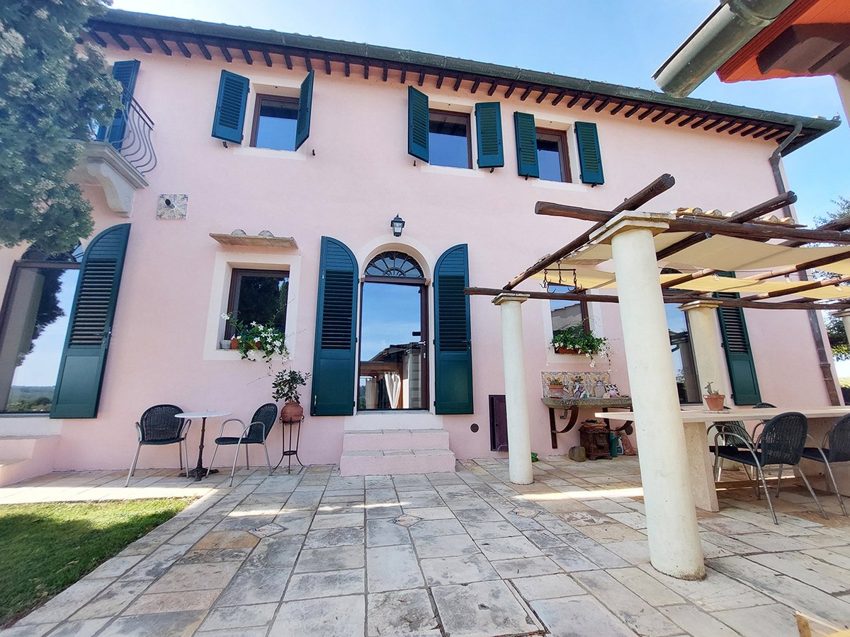 Дом с 4 спальнями в Сан Джиминьяно, Италия № 57376