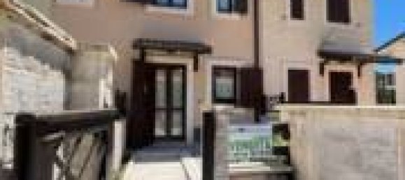 3 bedrooms House in Rocca di Mezzo, Italy No. 213942 2