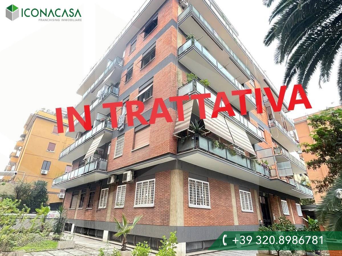 4غرفة شقة في Rome, Italy رقم 31447