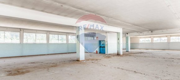 822m² Warehouse in Solbiate Arno, Italy No. 58251 2