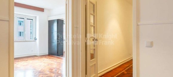 4 bedrooms Apartment in Lisbon, Portugal No. 90111 19